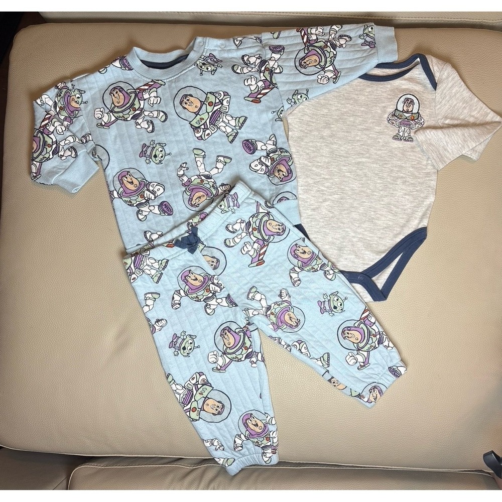 Baby boy size 12 months Disney Baby Buzz Lightyear quilted outfit set. EUC.